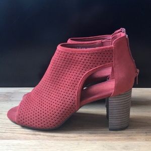 Aerosoles Ankle Bootie in Orange Suede